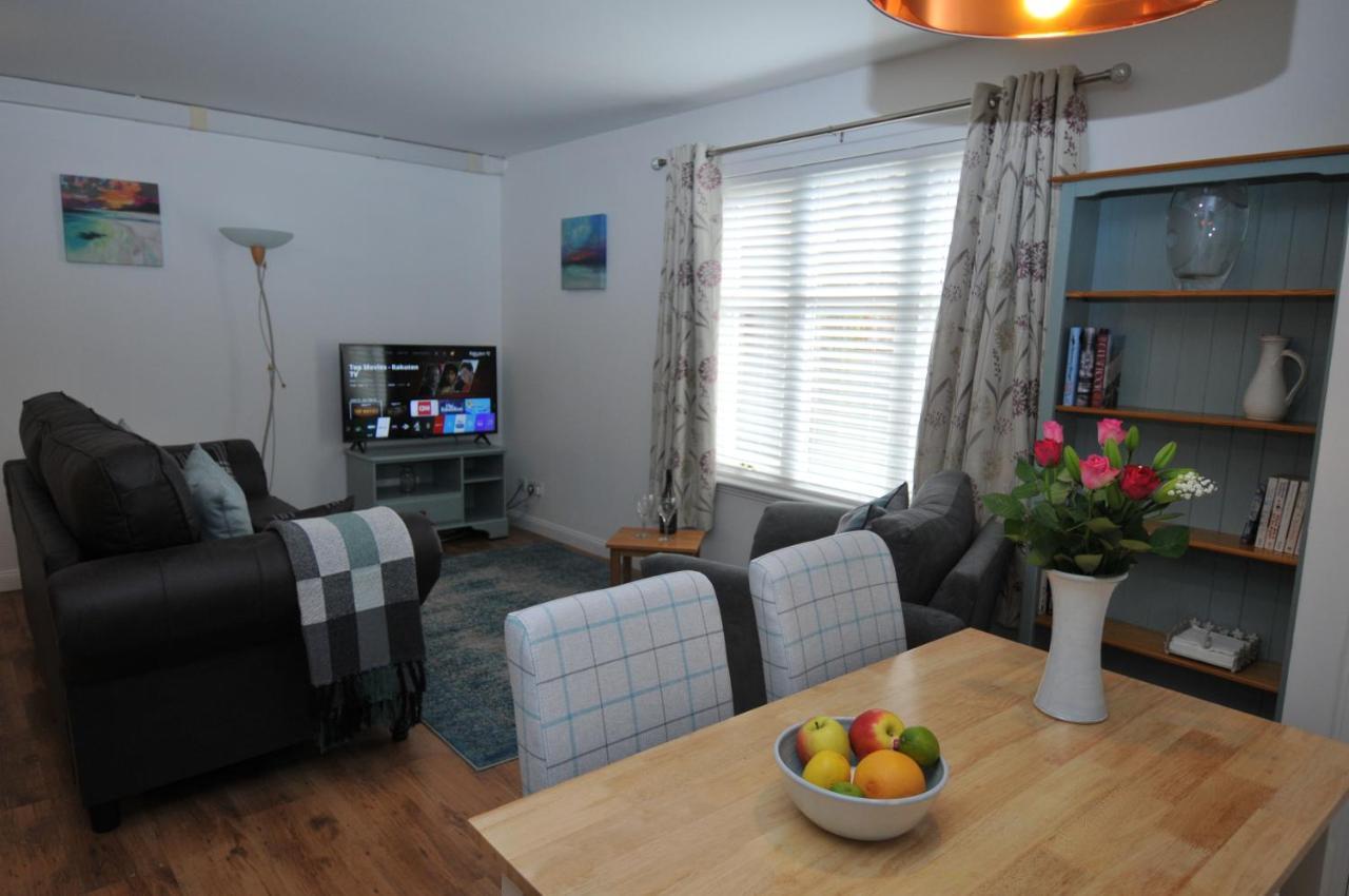 No5 Esplanade Court, Stornoway Town Centre Apartment Exterior foto